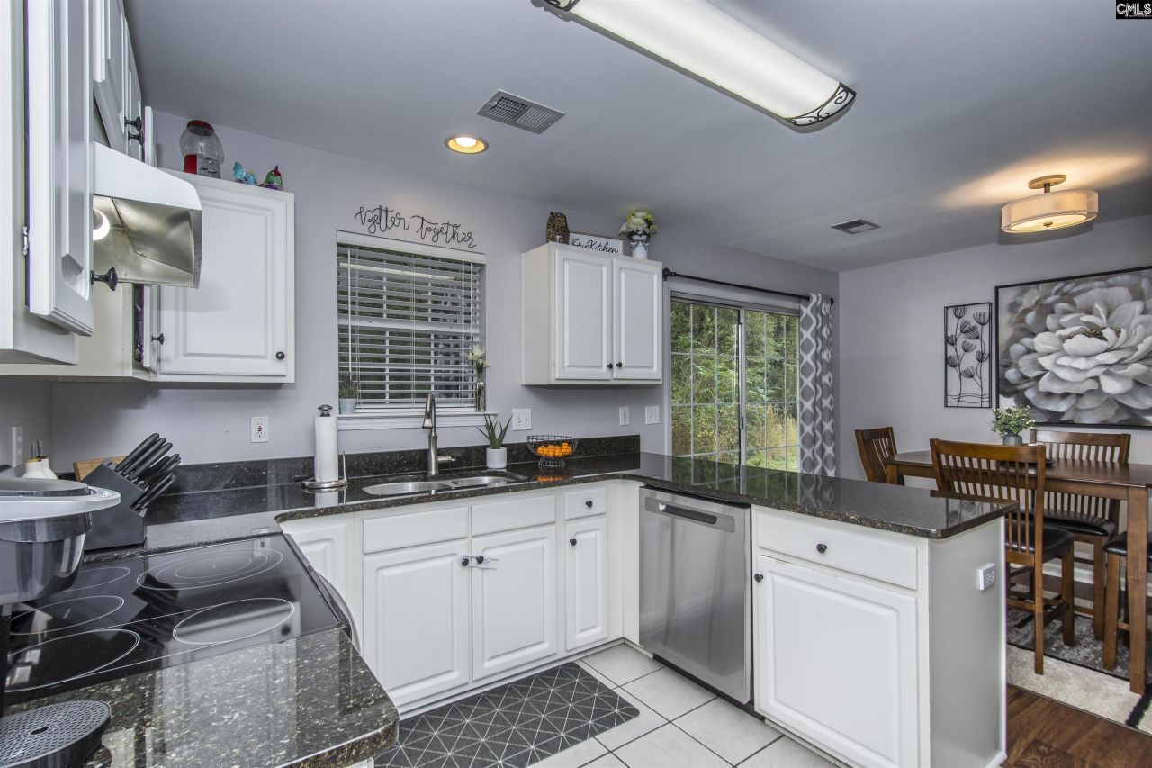 210 Pond Oak Lane  Photo 9