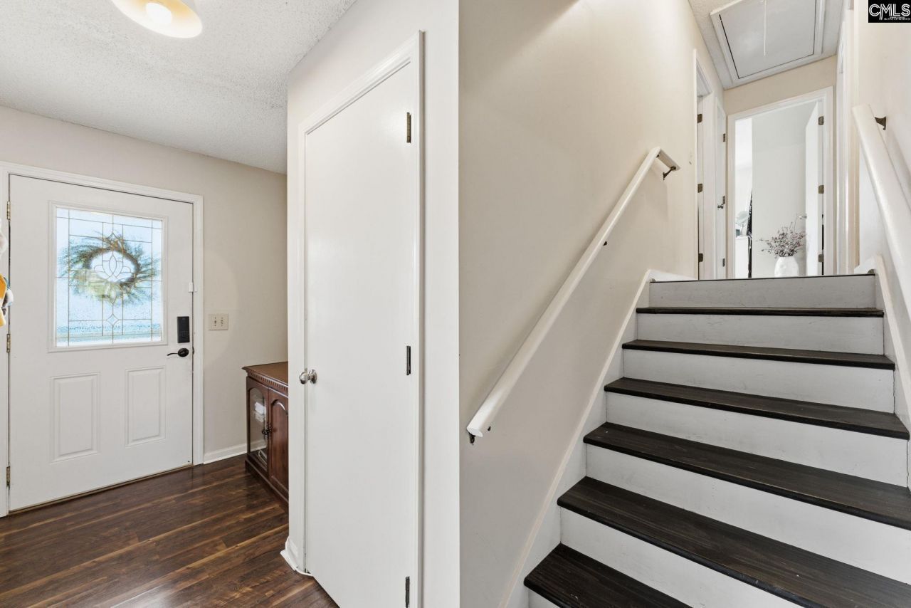 301 Duchess Trail Photo 16