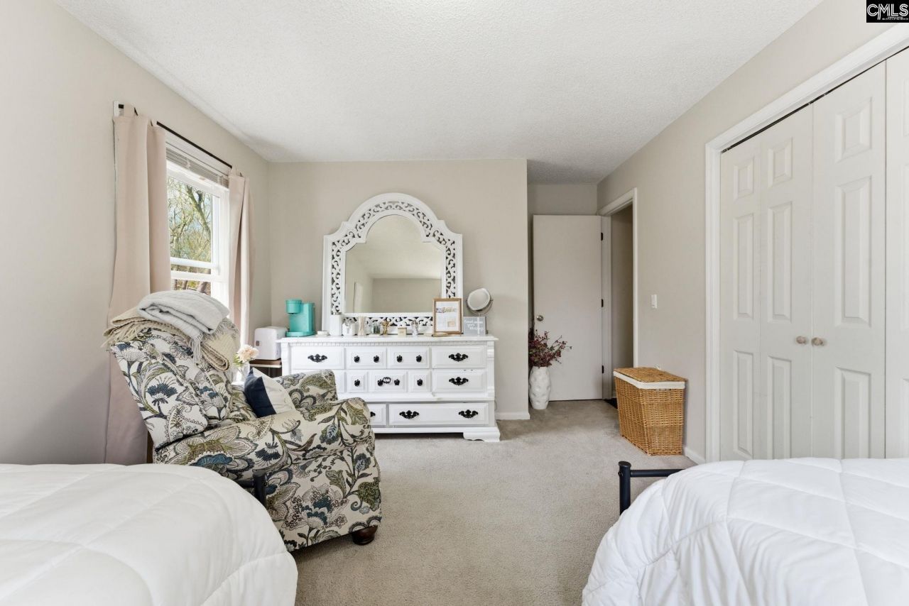 301 Duchess Trail Photo 18