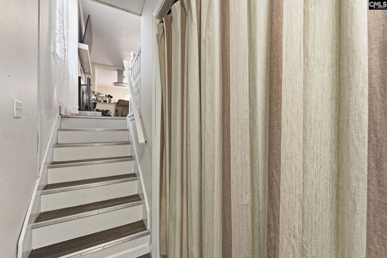 301 Duchess Trail Photo 23