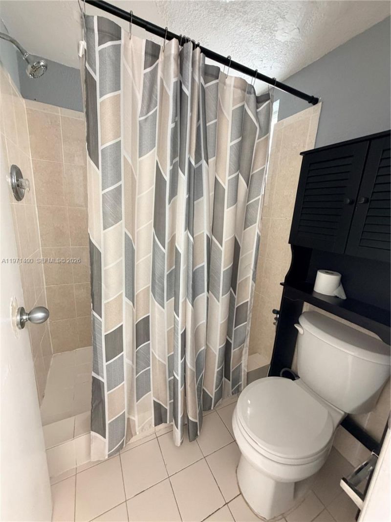 7430 Miami Lakes Dr, Unit E210, Miami Lakes, FL 33014 Photo