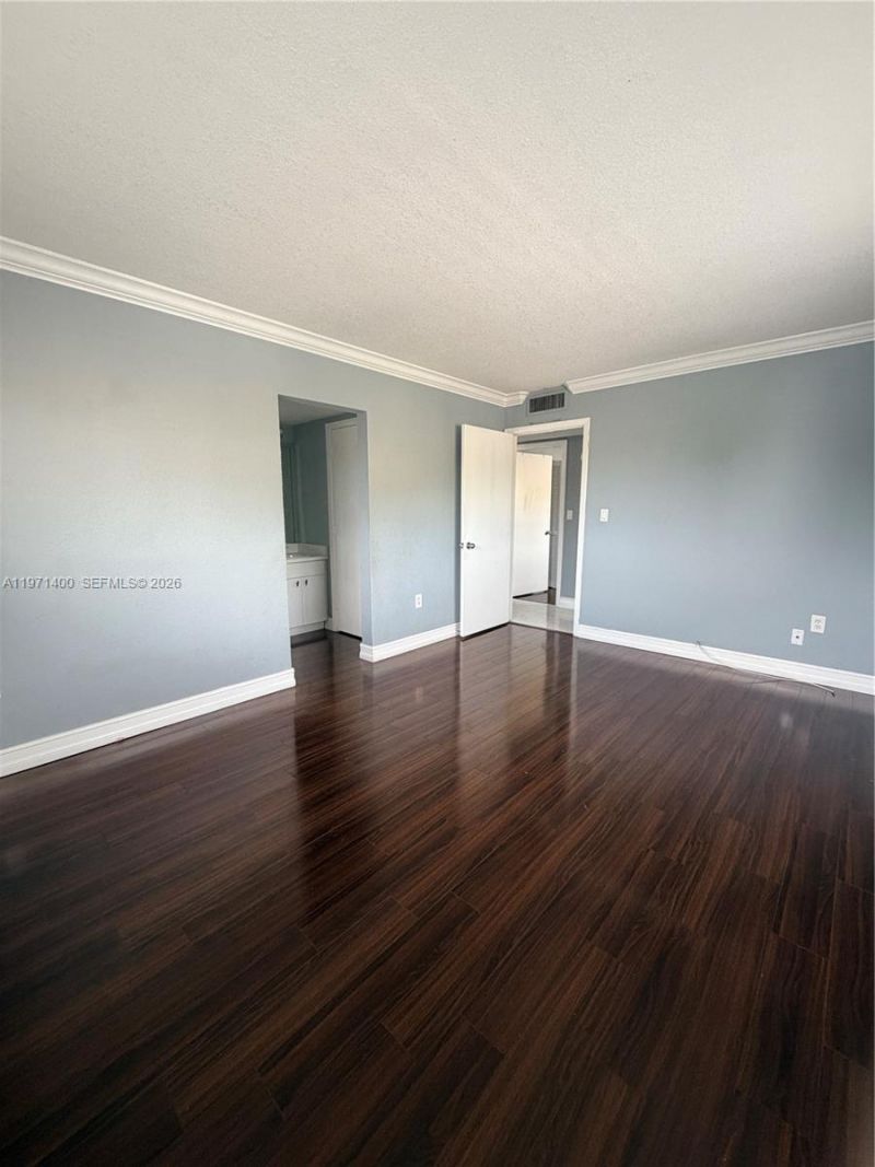 7430 Miami Lakes Dr, Unit E210, Miami Lakes, FL 33014 Photo