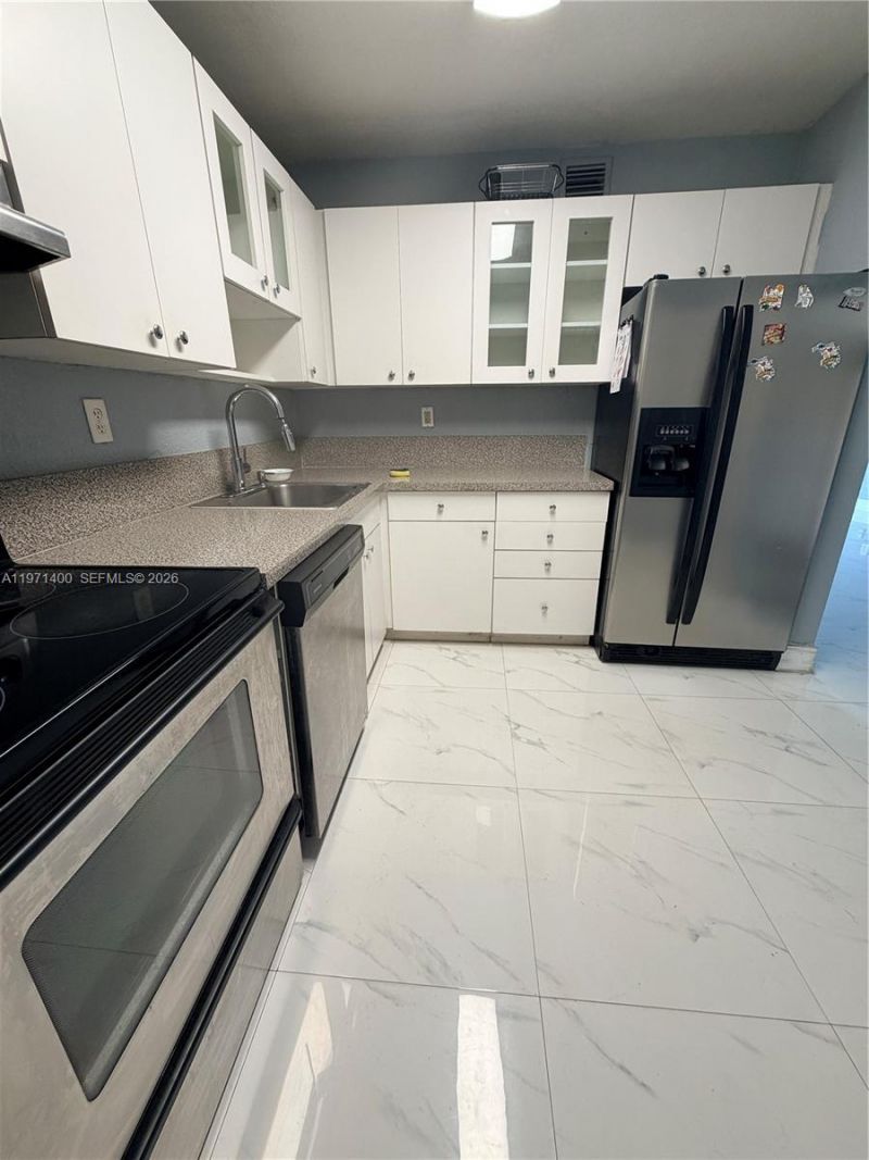 7430 Miami Lakes Dr, Unit E210, Miami Lakes, FL 33014 Photo