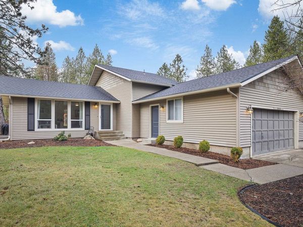 28125 N River Estates Dr, Chattaroy, WA 99003