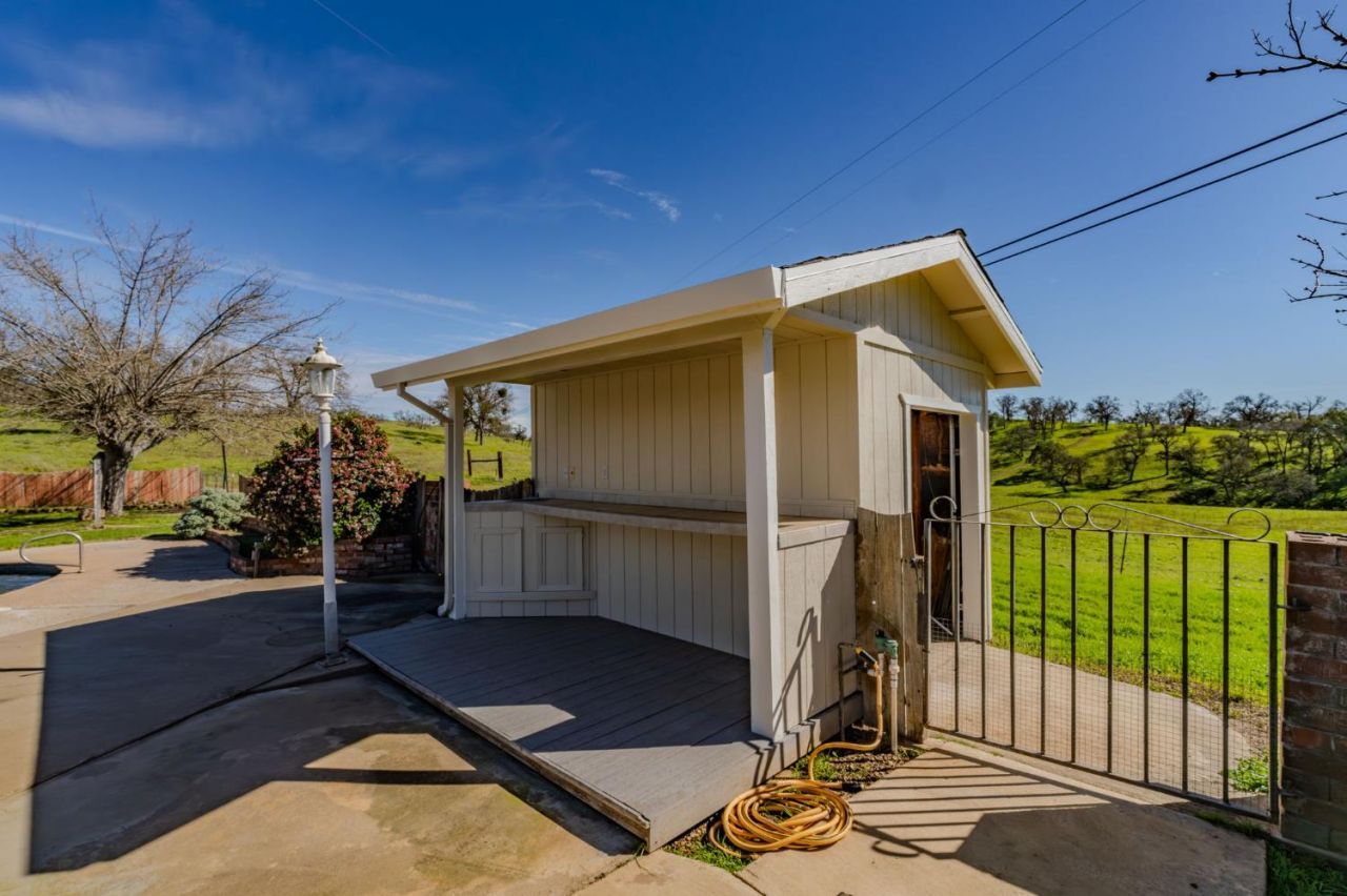 3290 Dry Creek Rd, Ione, CA 95640 Photo