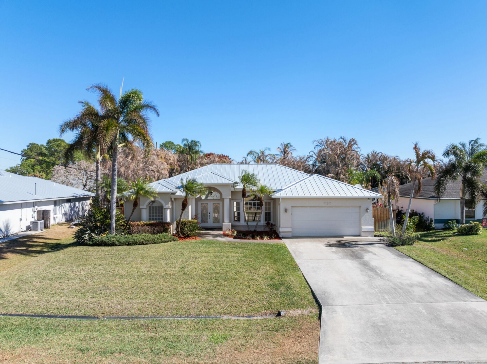 737 SW Dalton Circle, Port Saint Lucie, FL 34953 Photo