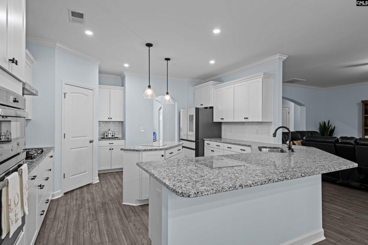 708 Sterling Creek Court Photo 14