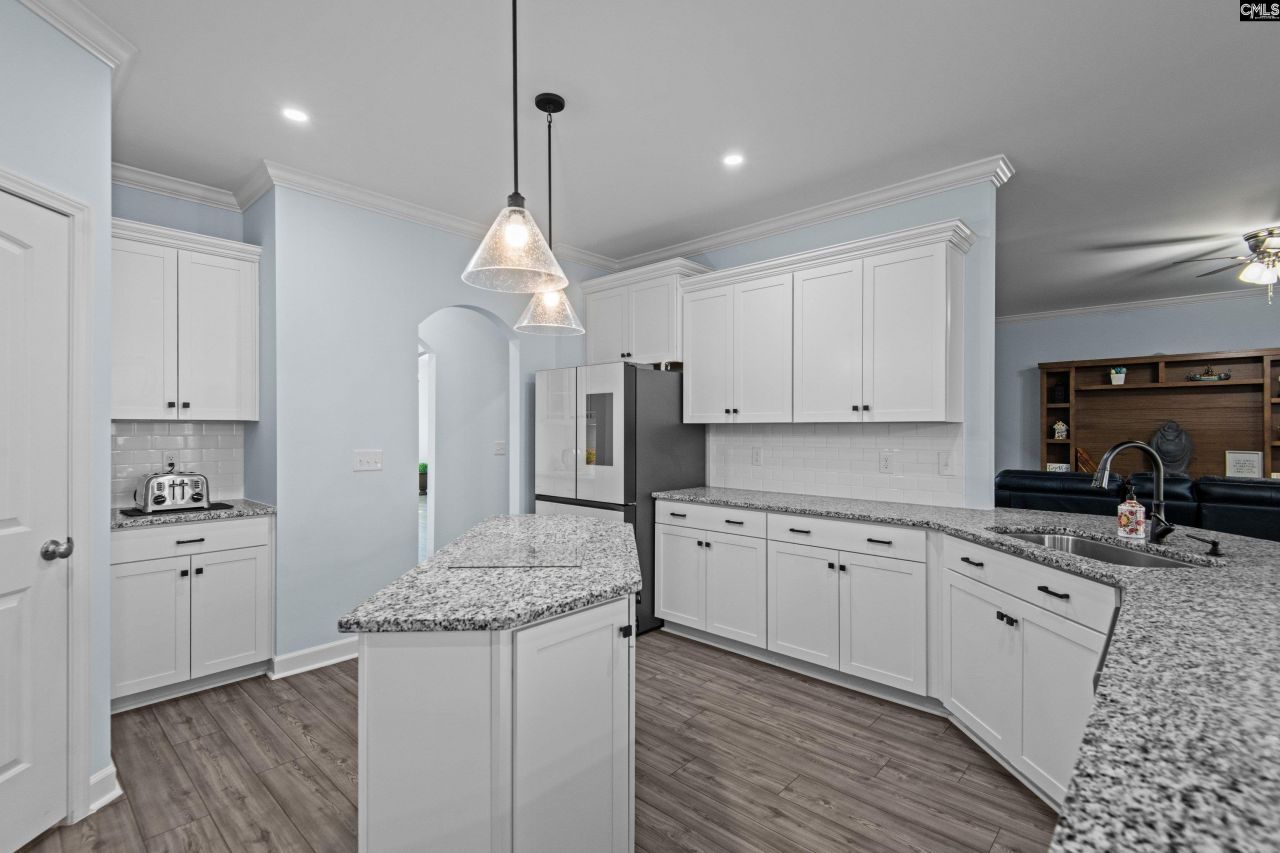 708 Sterling Creek Court Photo 15