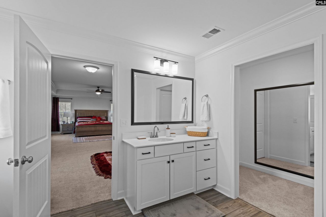 708 Sterling Creek Court Photo 29