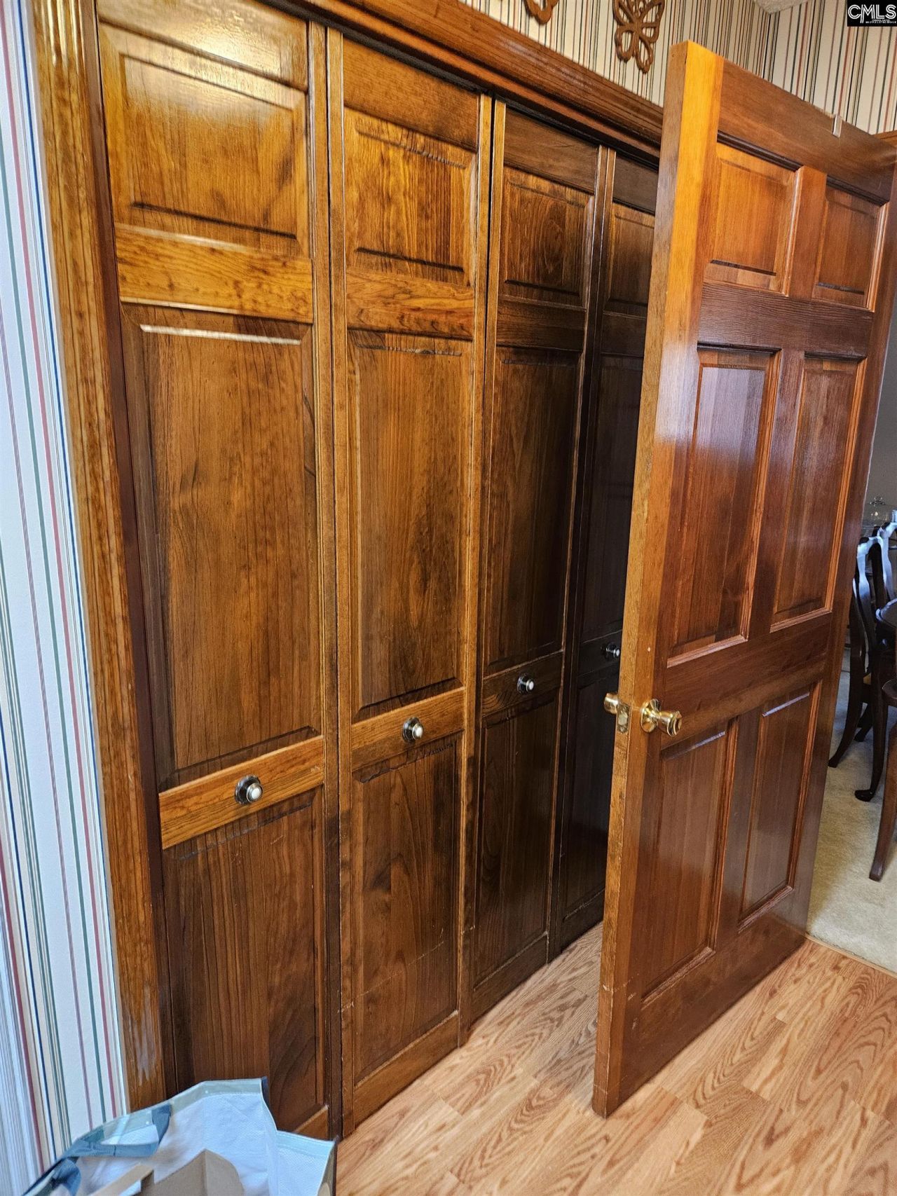 303 Carlisle Avenue  Photo 10