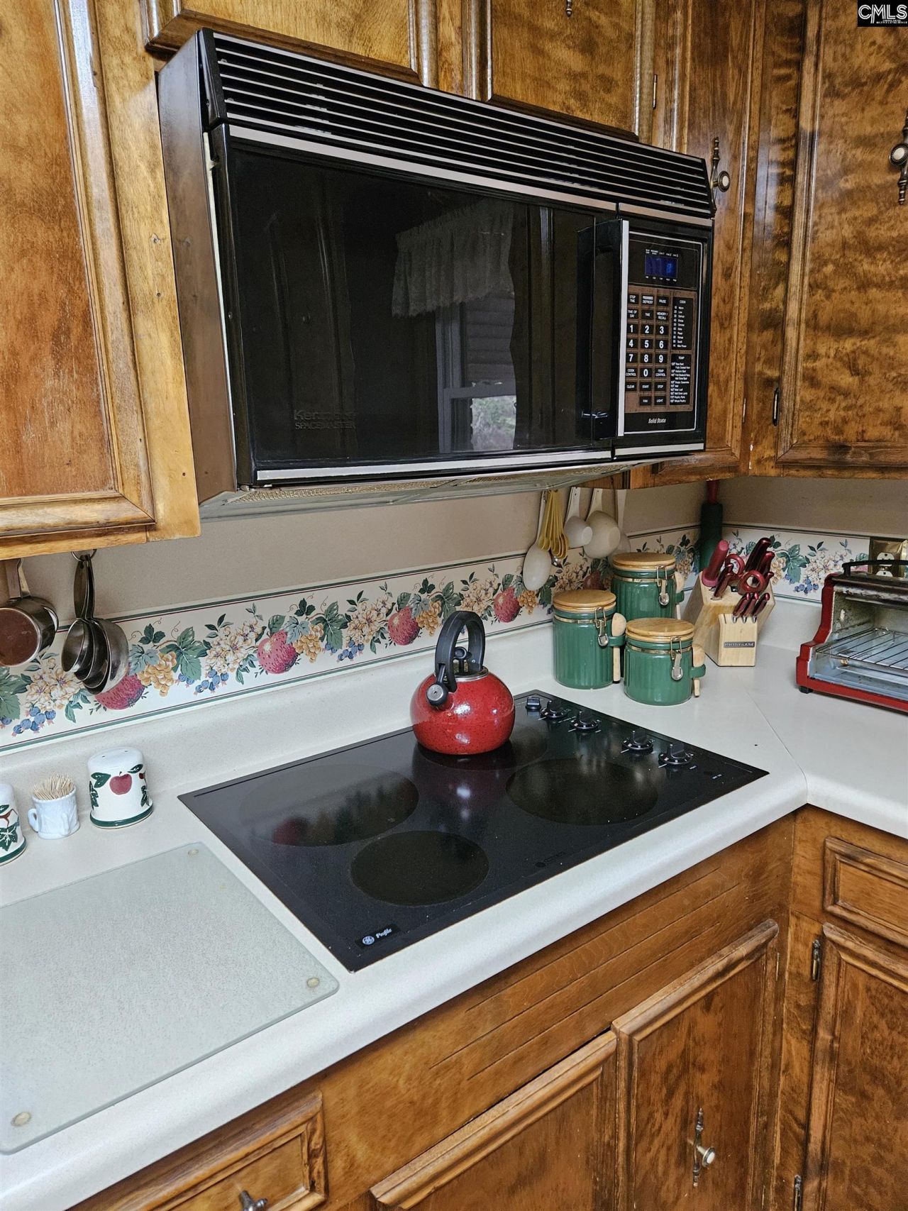 303 Carlisle Avenue  Photo 12