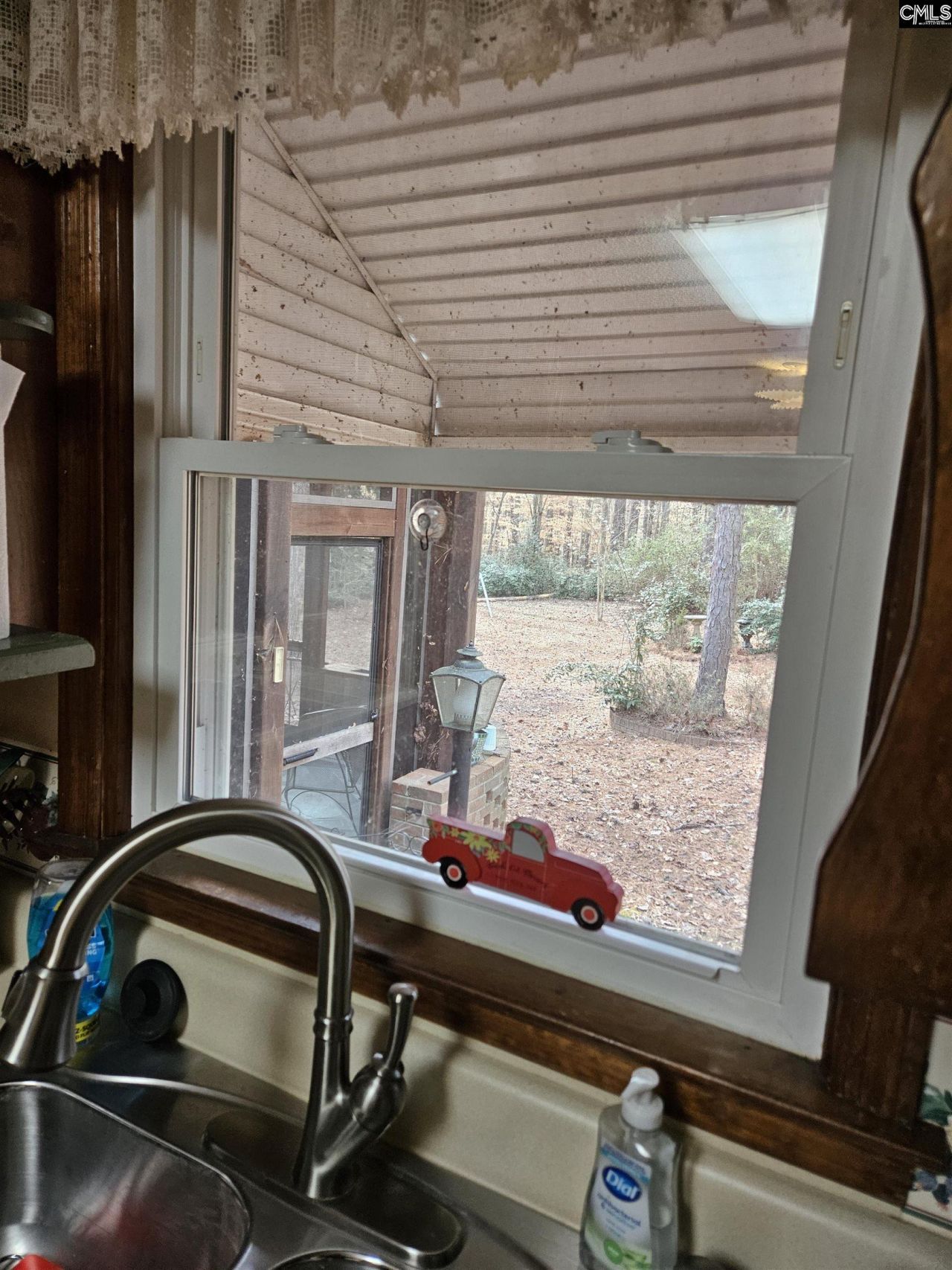 303 Carlisle Avenue  Photo 15