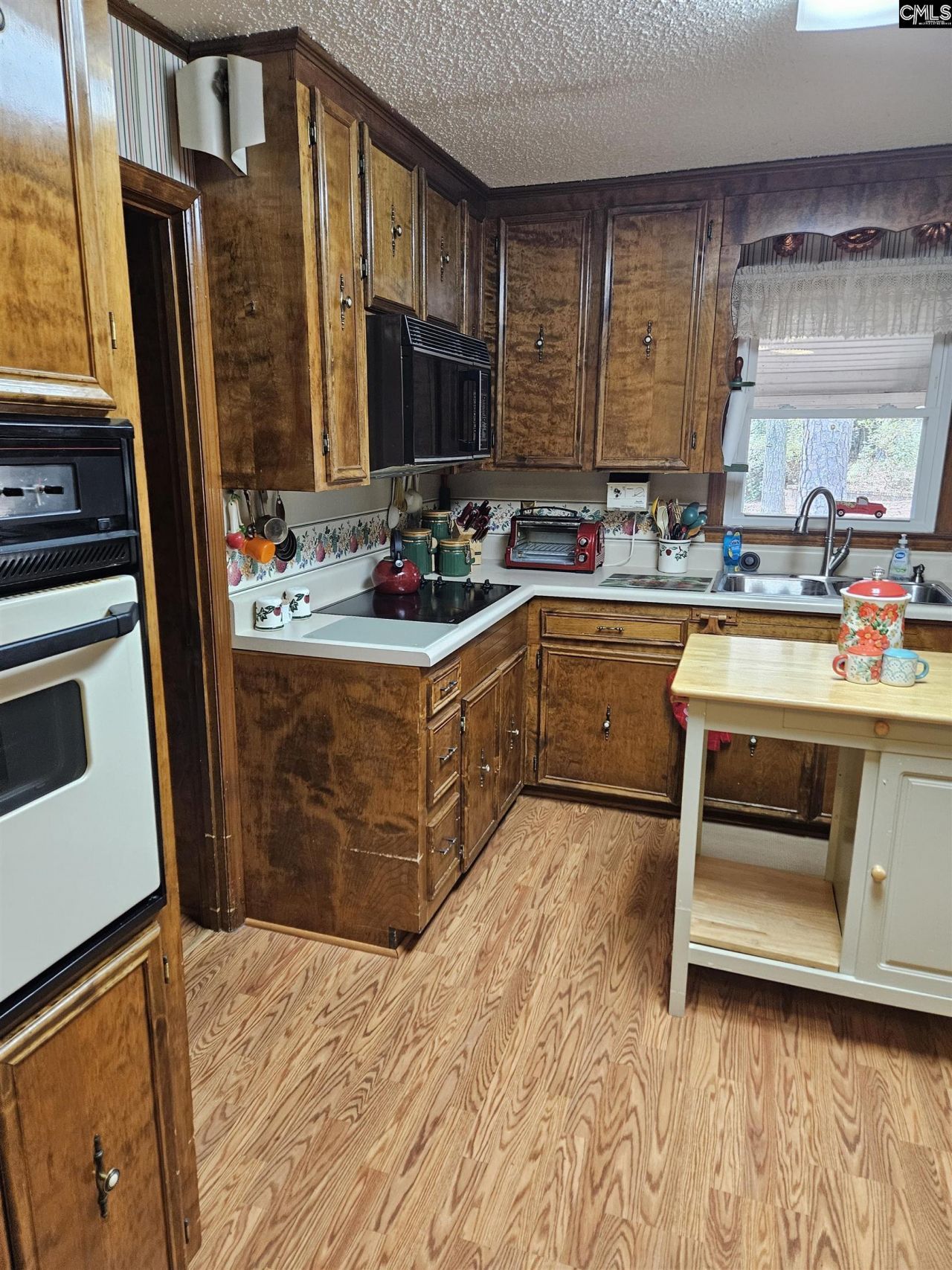 303 Carlisle Avenue  Photo 19