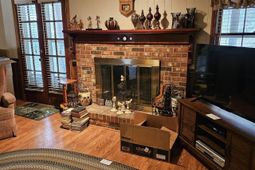 303 Carlisle Avenue  photo 4