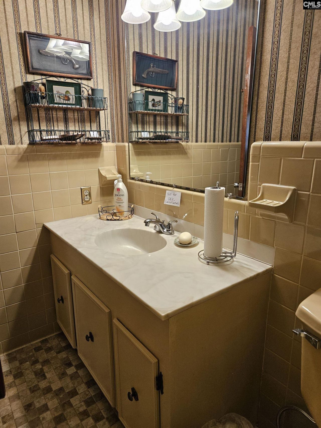 303 Carlisle Avenue  Photo 32