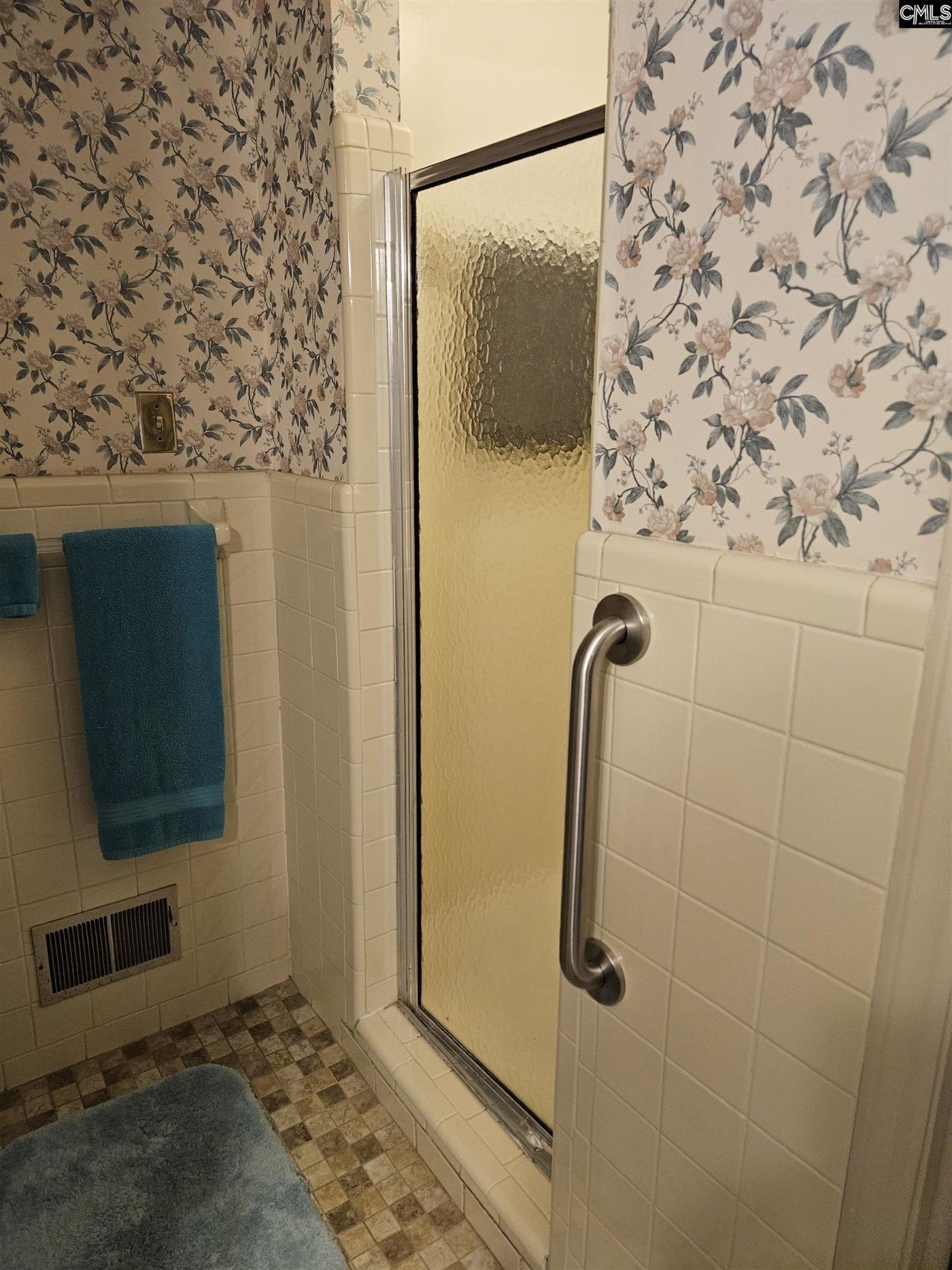 303 Carlisle Avenue  Photo 37