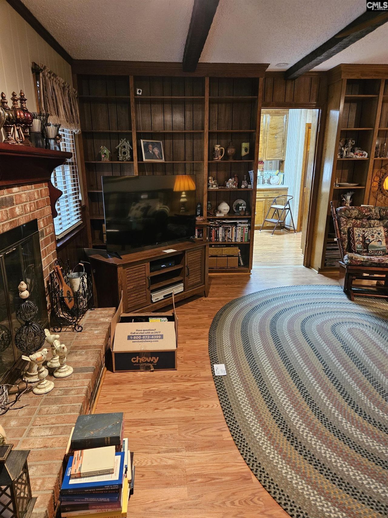 303 Carlisle Avenue  Photo 6