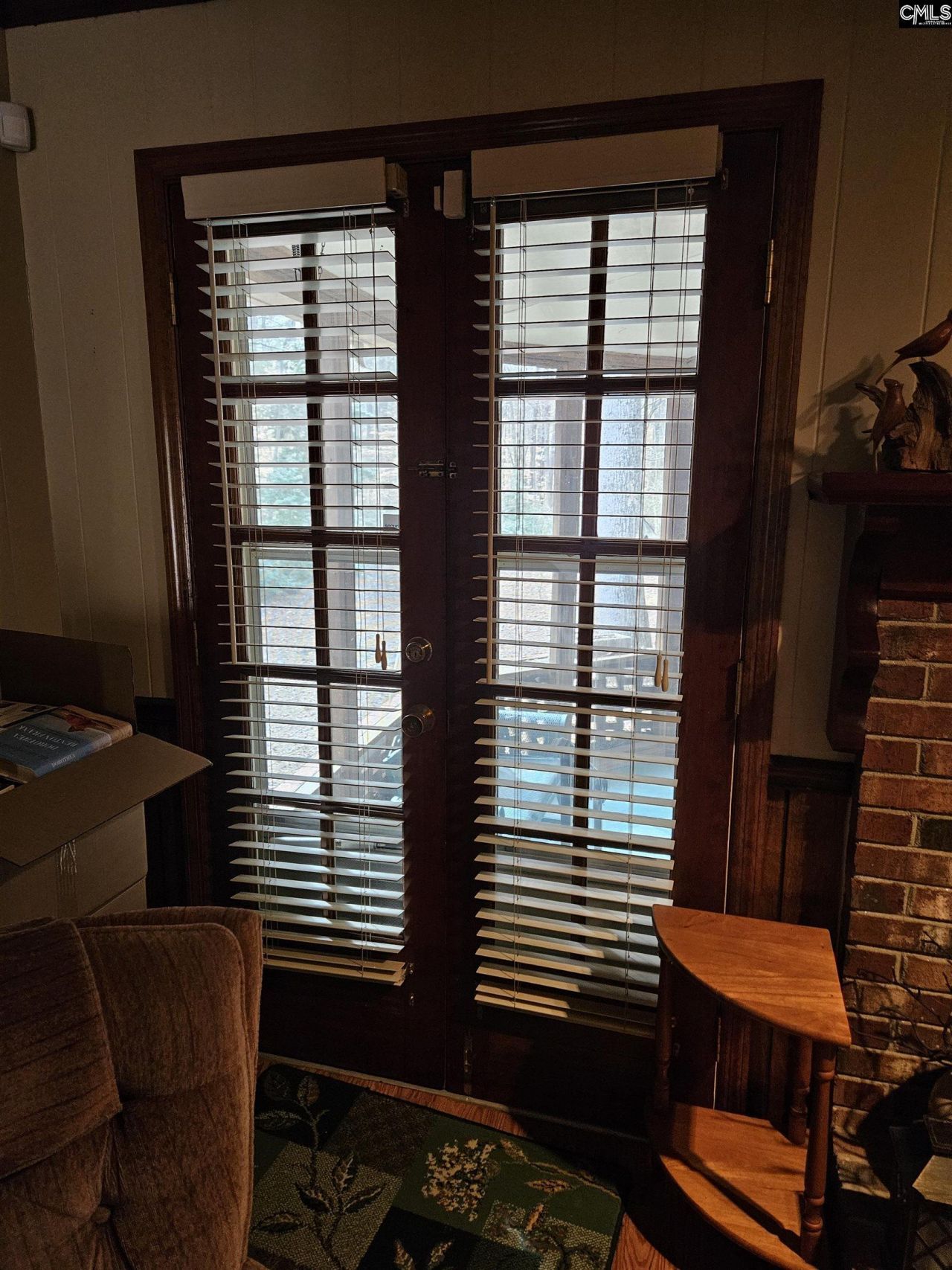 303 Carlisle Avenue  Photo 7