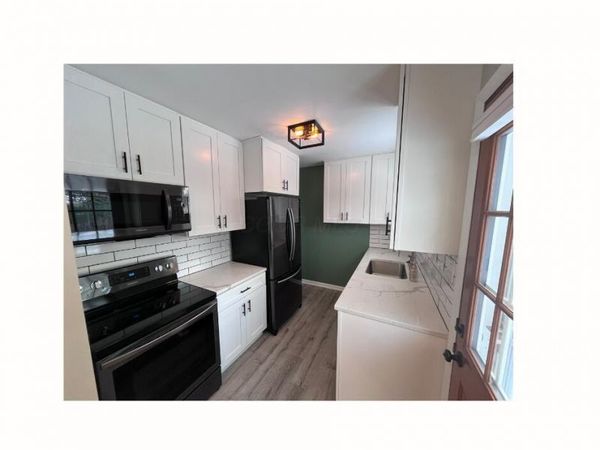 2483 Shrewsbury Road, Columbus, OH 43221