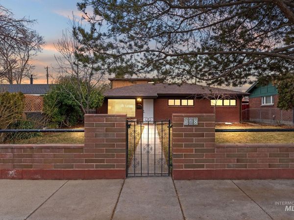 168 N Juniper St, Twin Falls, ID 83301