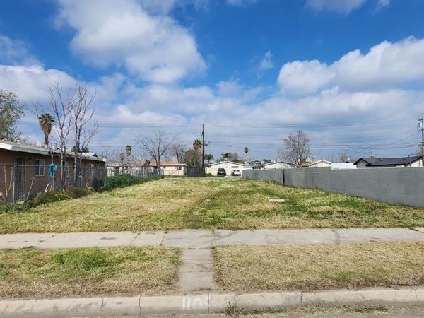 1106 Kentucky Street, Bakersfield, CA 93305