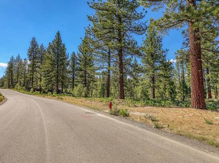 7445 Lahontan Drive, Truckee, CA 96161 Photo