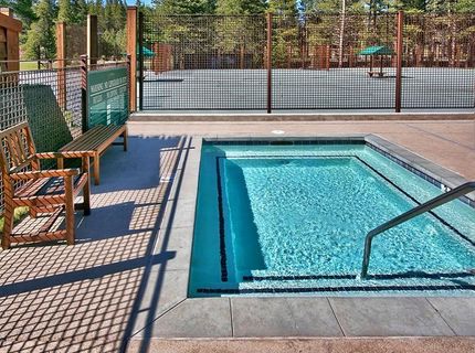 7445 Lahontan Drive, Truckee, CA 96161 Photo