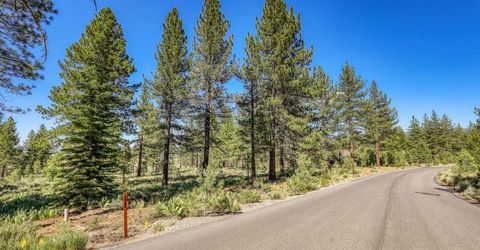 7455 Lahontan Drive, Truckee, CA 96161 Photo