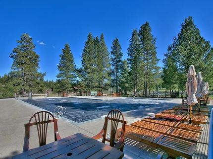 7455 Lahontan Drive, Truckee, CA 96161 Photo