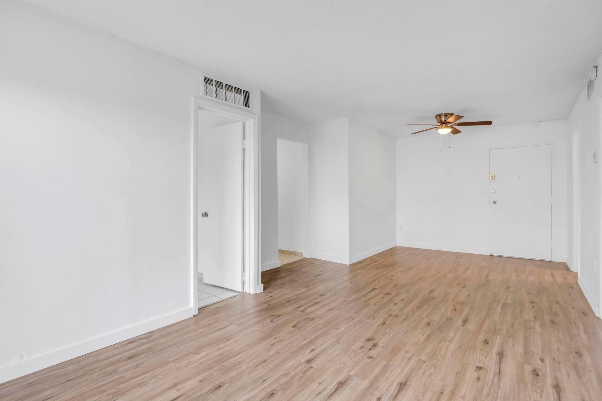 4801 NW 7th Street, Unit 503-16, Miami, FL 33126 Photo