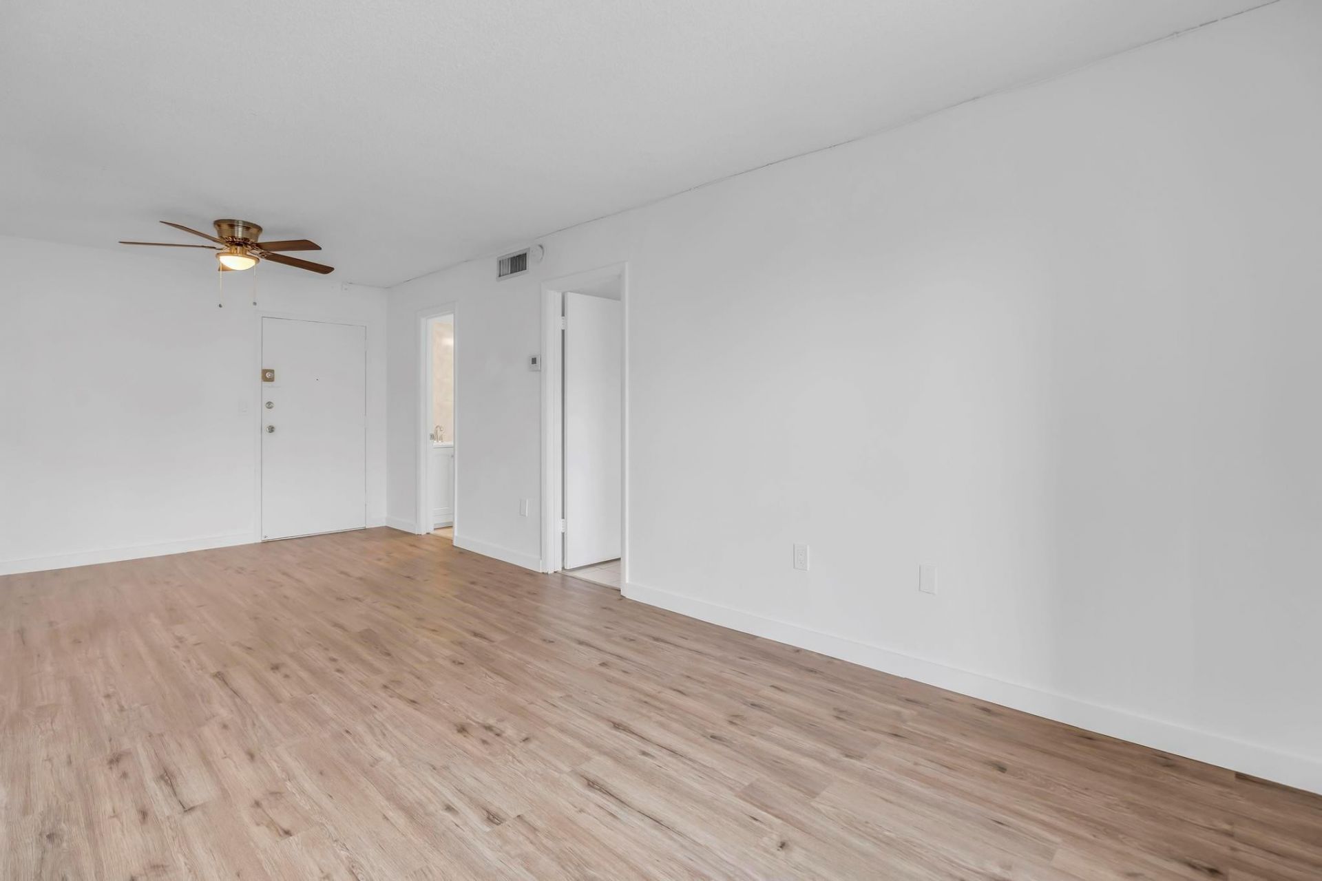 4801 NW 7th Street, Unit 503-16, Miami, FL 33126 Photo