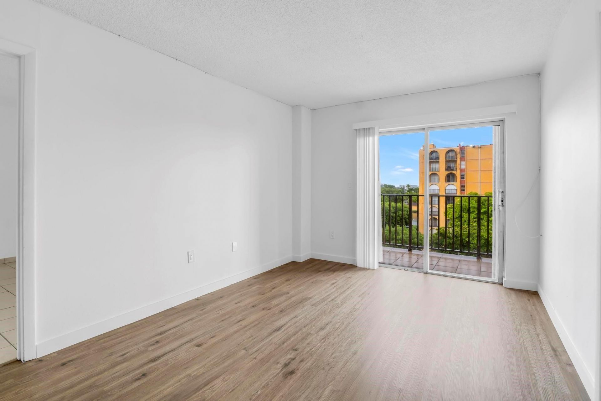 4801 NW 7th Street, Unit 503-16, Miami, FL 33126 Photo