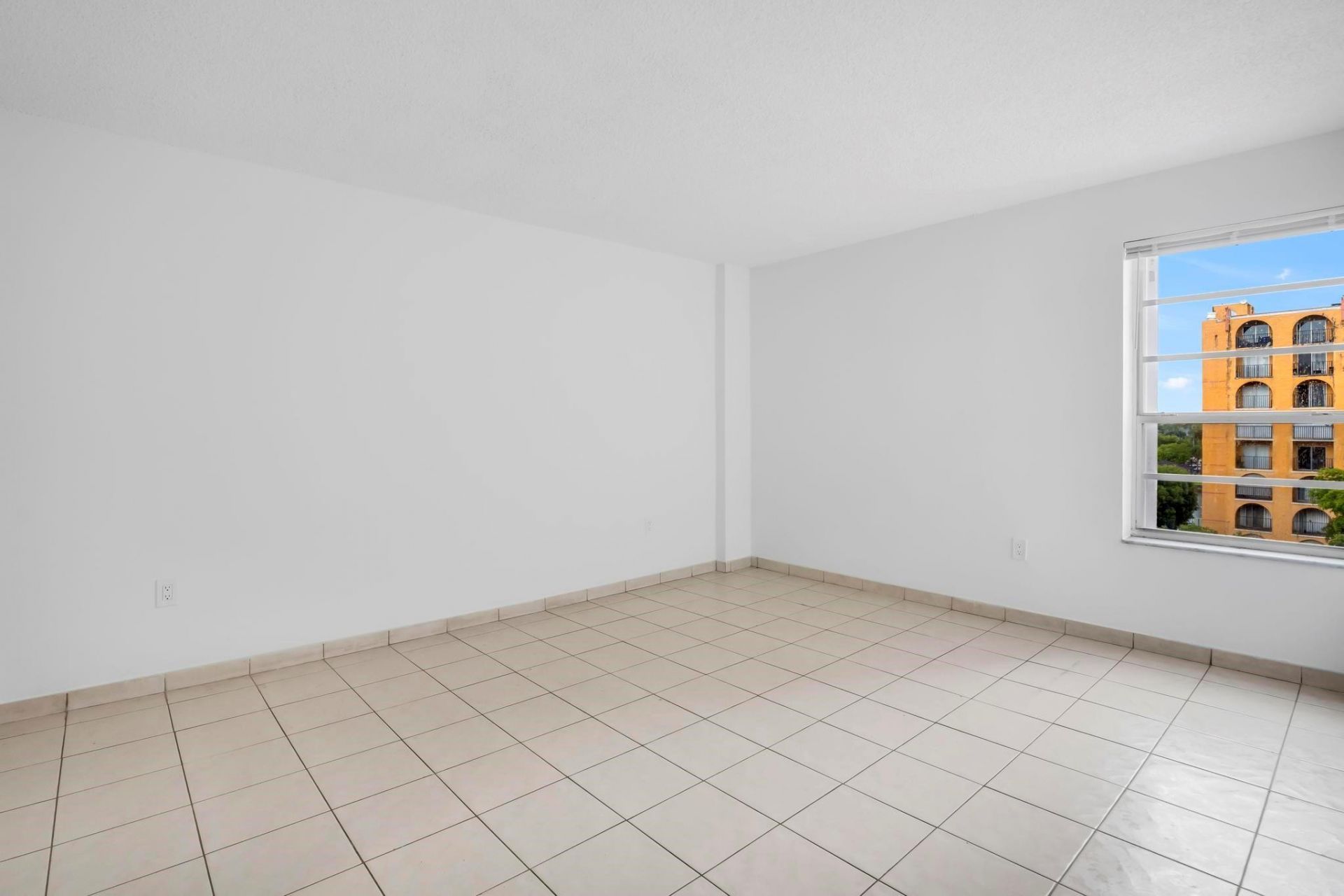 4801 NW 7th Street, Unit 503-16, Miami, FL 33126 Photo
