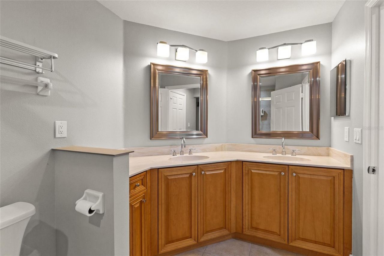 240 W End Drive, Unit 311, Punta Gorda, FL 33950 Photo