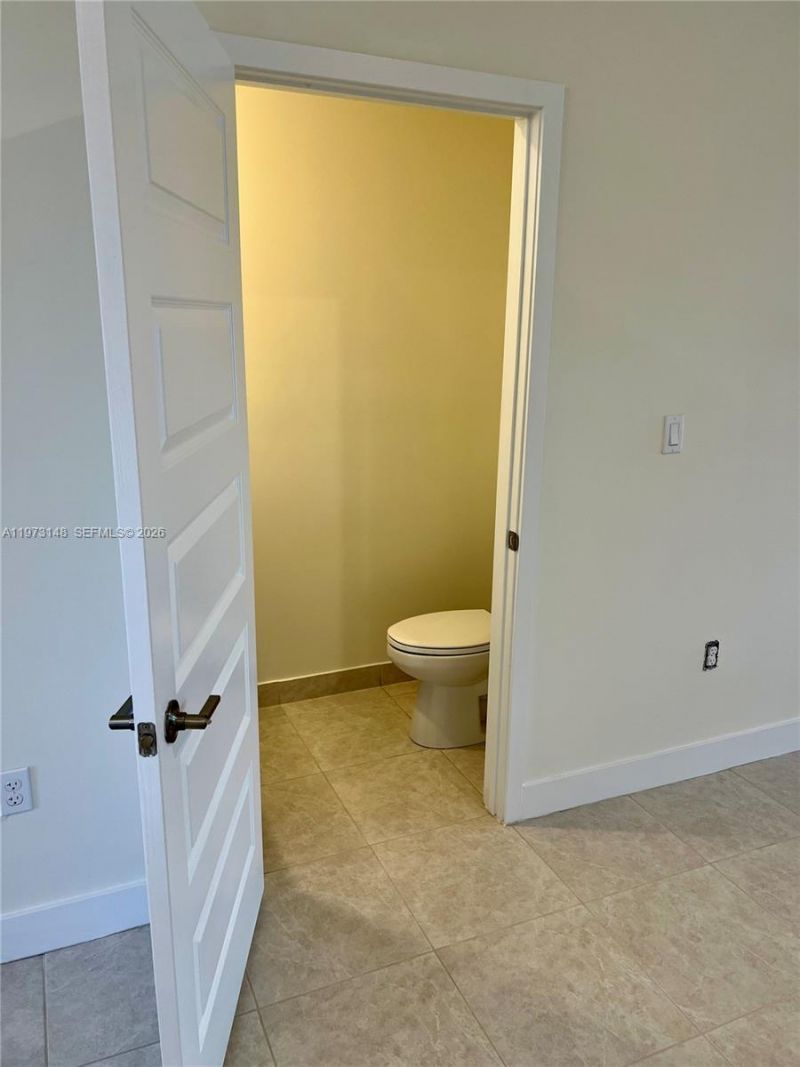 8031 NW 104th Ave , Unit 22, Doral, FL 33178 Photo