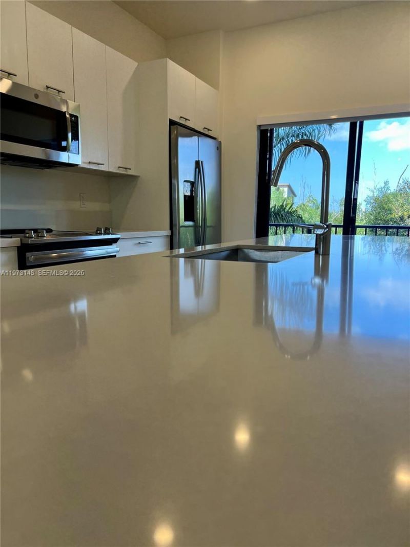 8031 NW 104th Ave , Unit 22, Doral, FL 33178 Photo