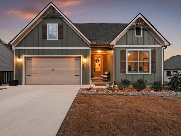 585 Nature Trail, Soddy Daisy, TN 37379