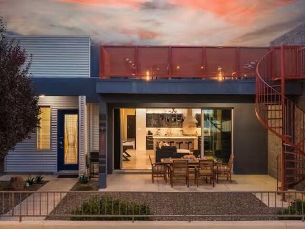 5735 University Boulevard SE, Albuquerque, NM 87106