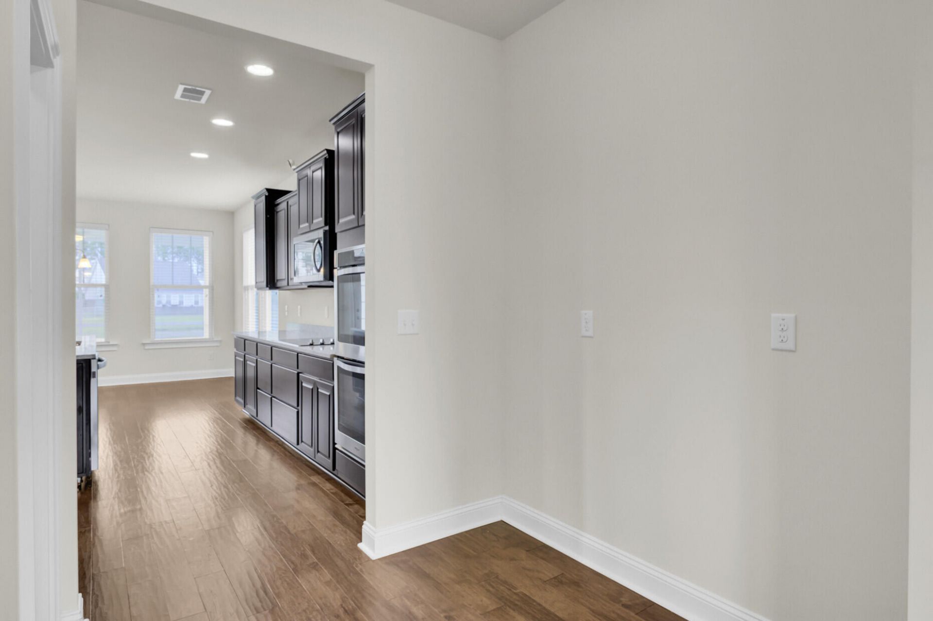 461 Spectrum Road Photo 23