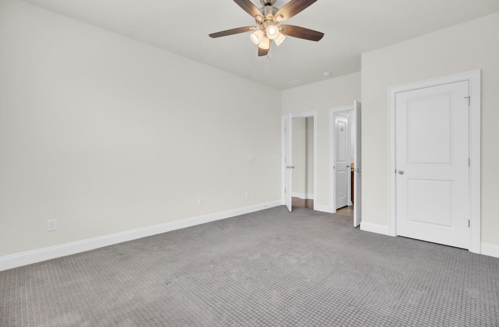 461 Spectrum Road Photo 28