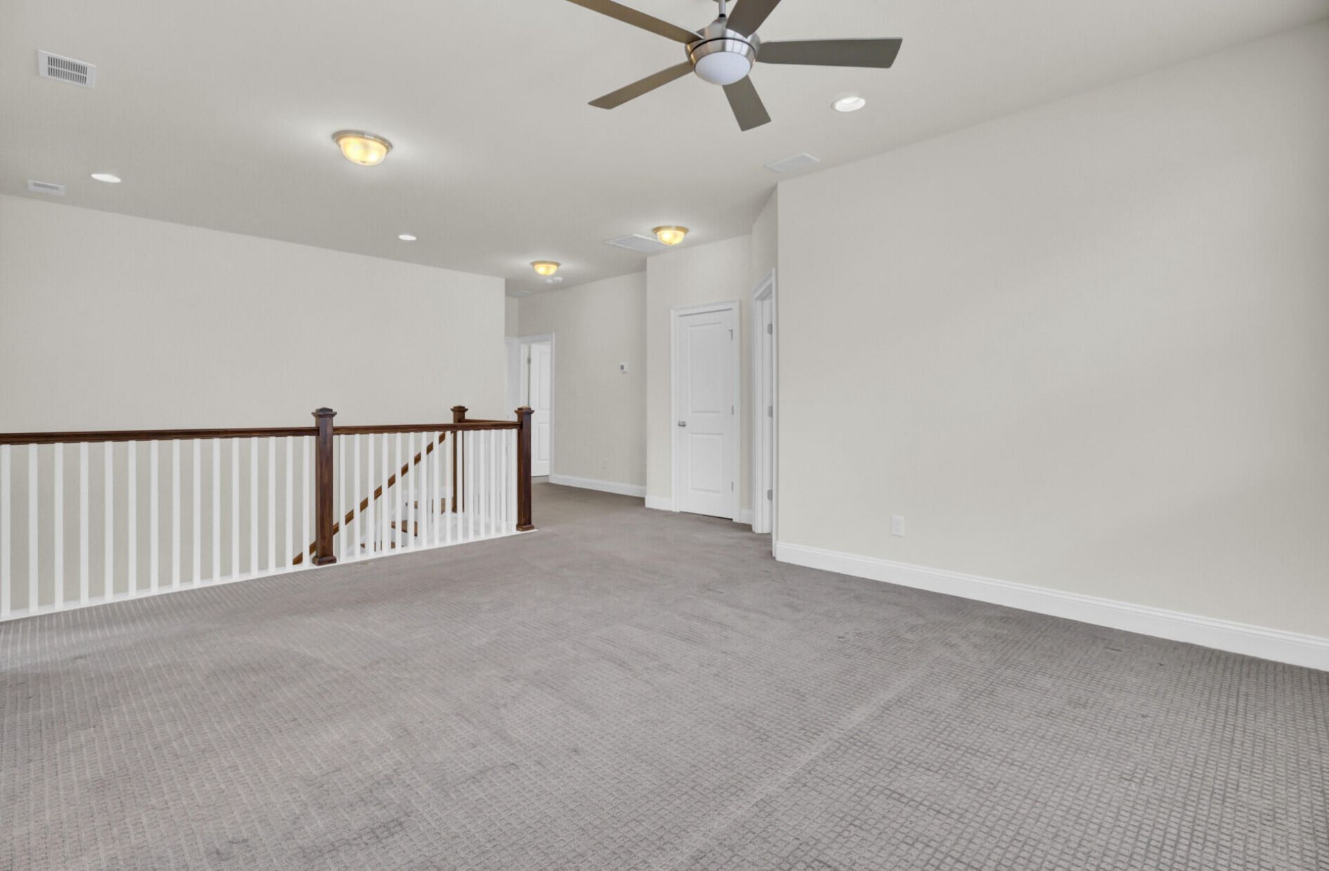 461 Spectrum Road Photo 34