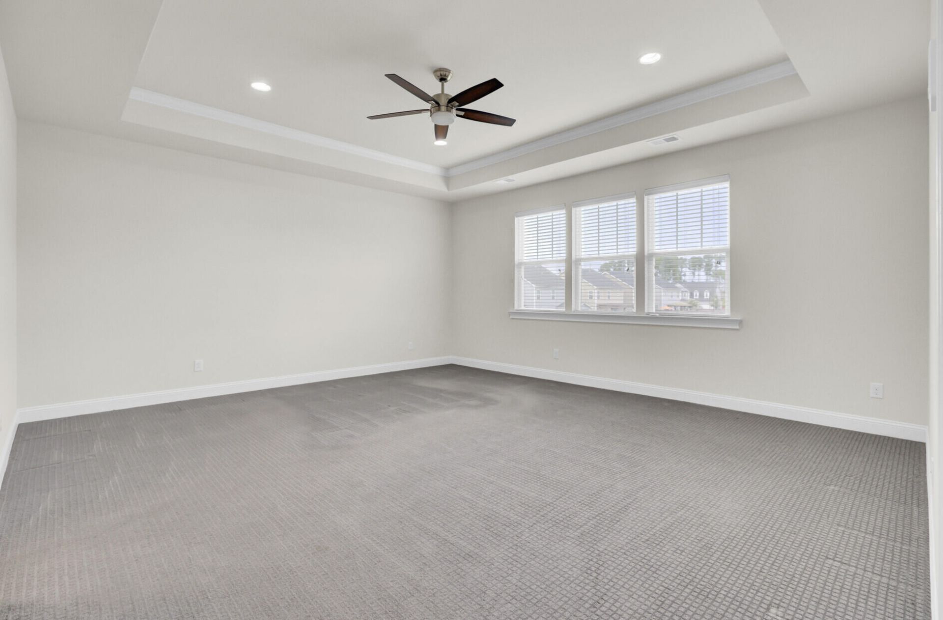 461 Spectrum Road Photo 35