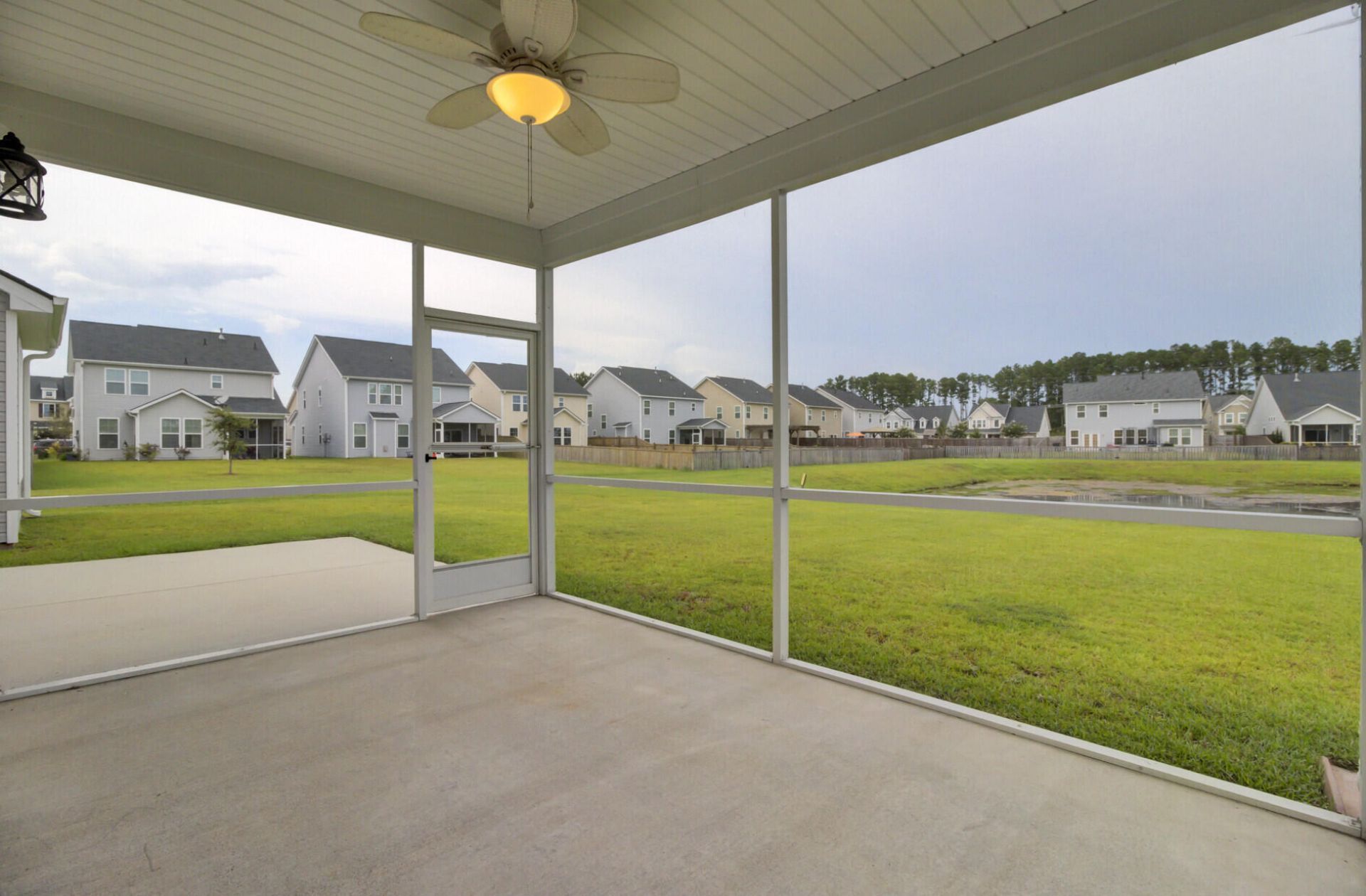 461 Spectrum Road Photo 4