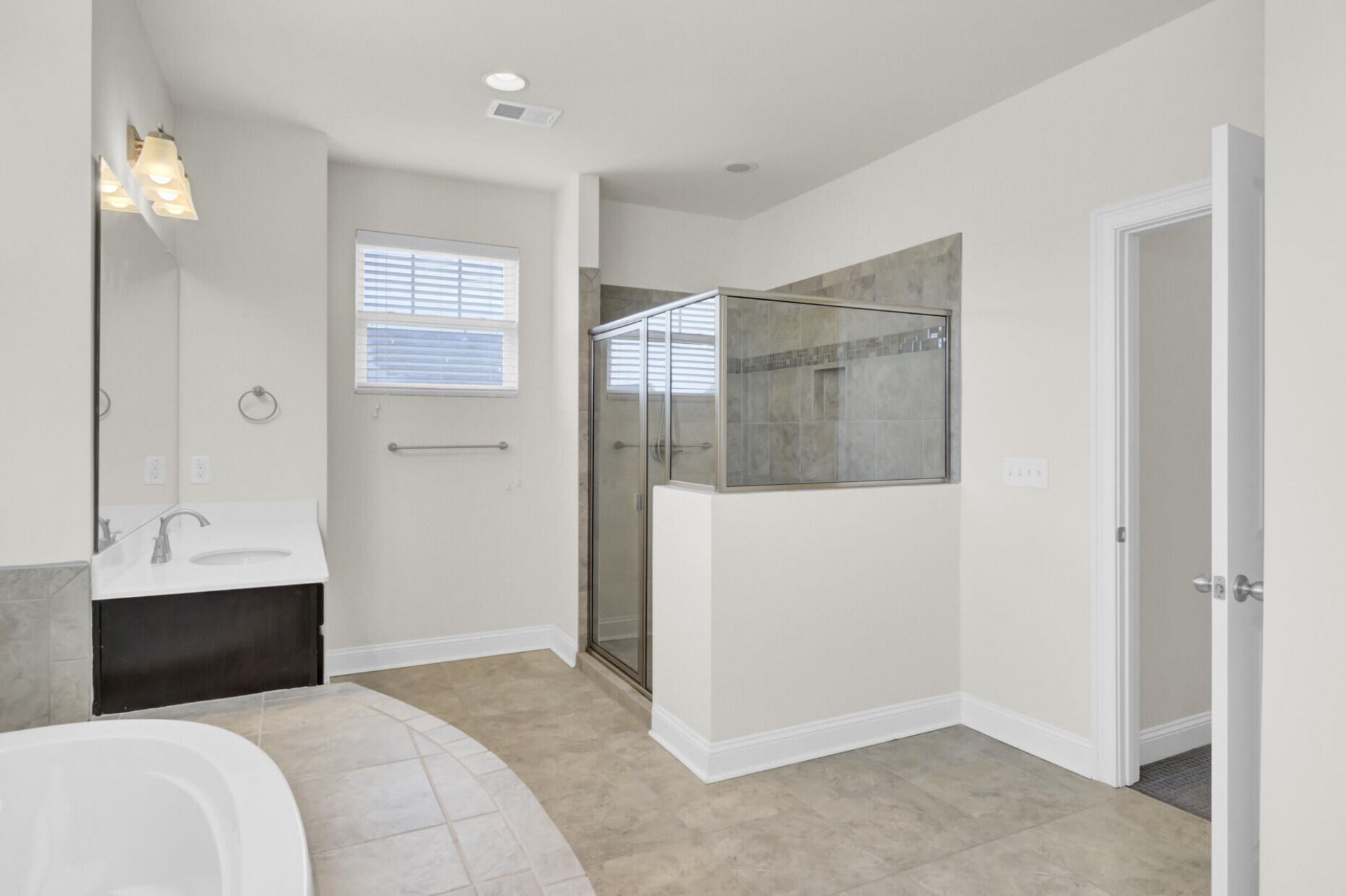 461 Spectrum Road Photo 40