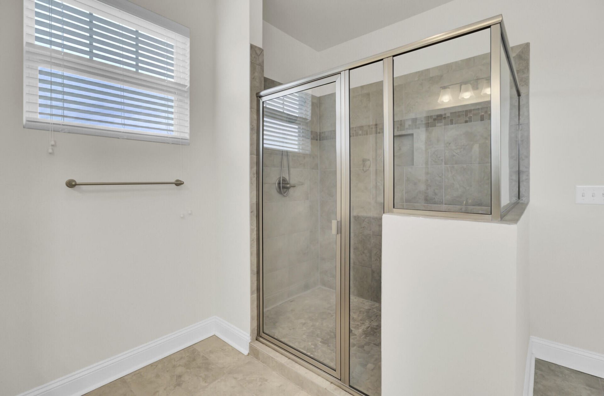 461 Spectrum Road Photo 41