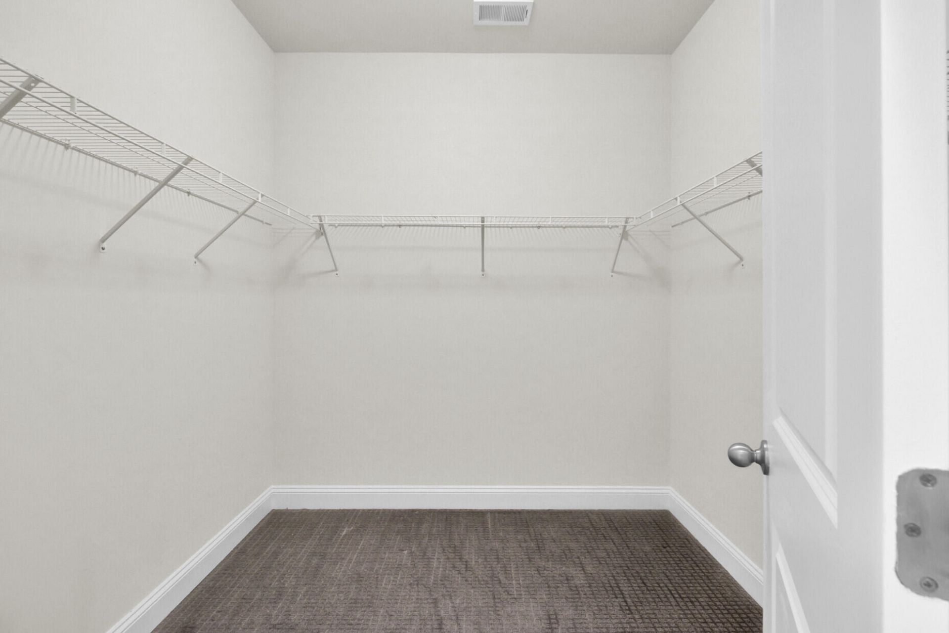 461 Spectrum Road Photo 43