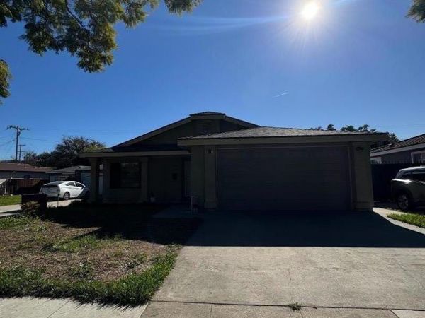 720 W Columbia Street, Long Beach, CA 90806