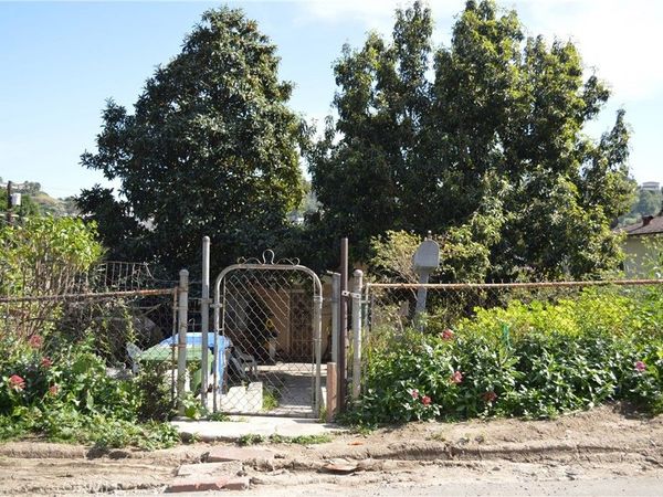 5090 Ithaca, Los Angeles, CA 90032