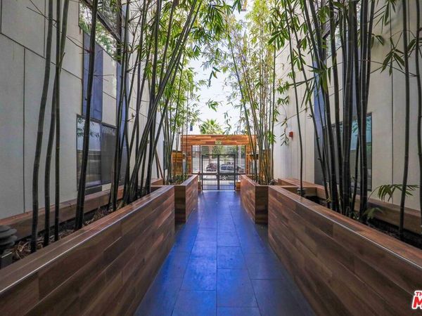 711 Cole Avenue, Unit 306, Los Angeles, CA 90038