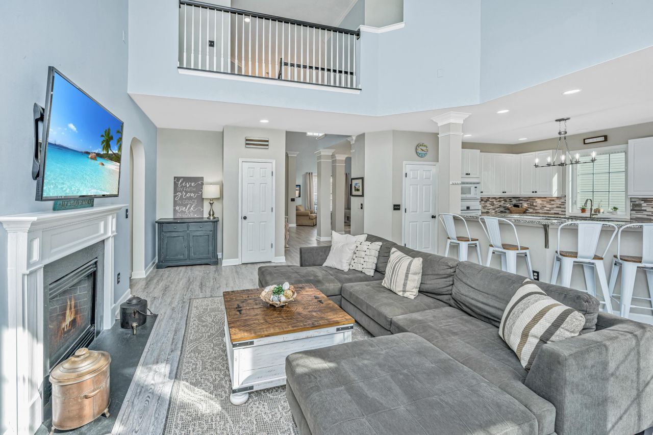 1702 William Hapton Way Photo 18